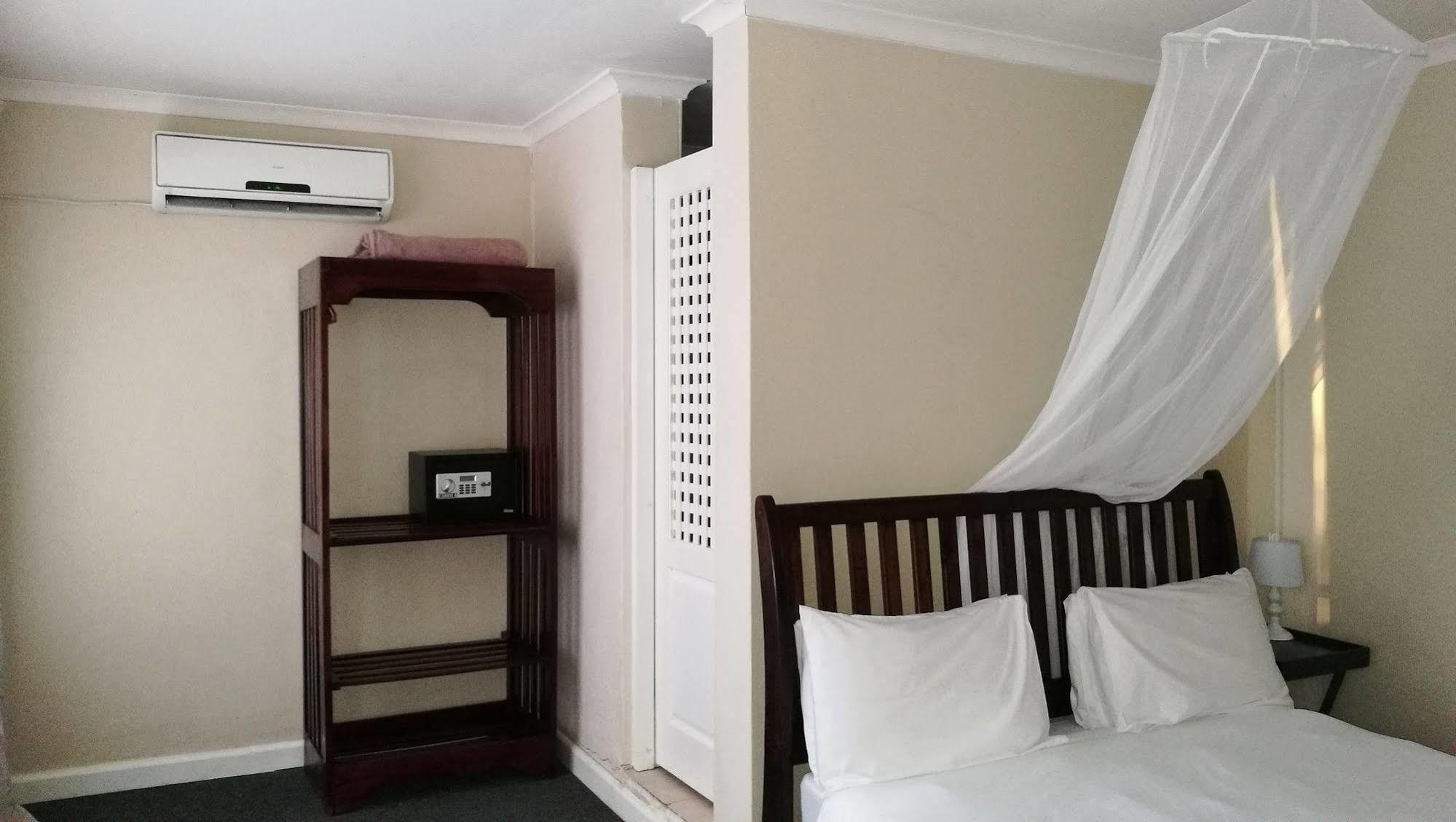 Lepatino Bed & Breakfast Livingstone Ngoại thất bức ảnh