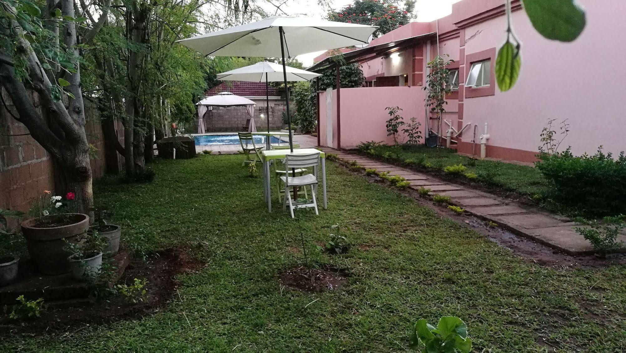 Lepatino Bed & Breakfast Livingstone Ngoại thất bức ảnh