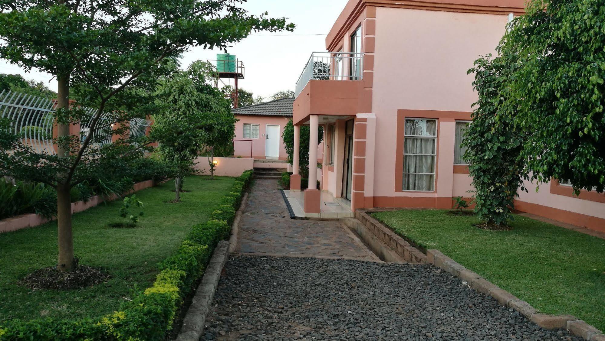 Lepatino Bed & Breakfast Livingstone Ngoại thất bức ảnh