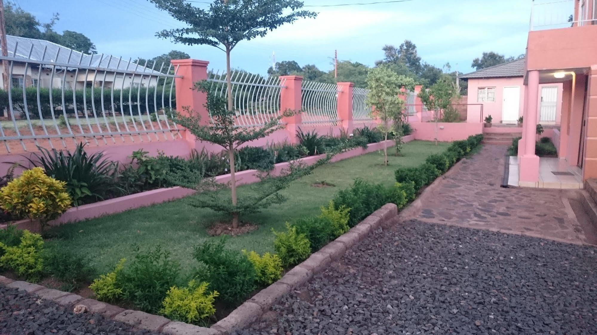 Lepatino Bed & Breakfast Livingstone Ngoại thất bức ảnh